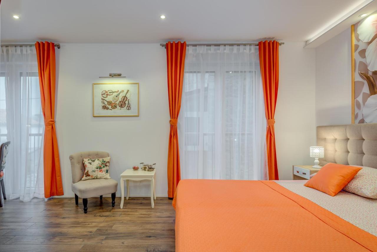 Room&Studio Apartment Just Enjoy Сплит Екстериор снимка
