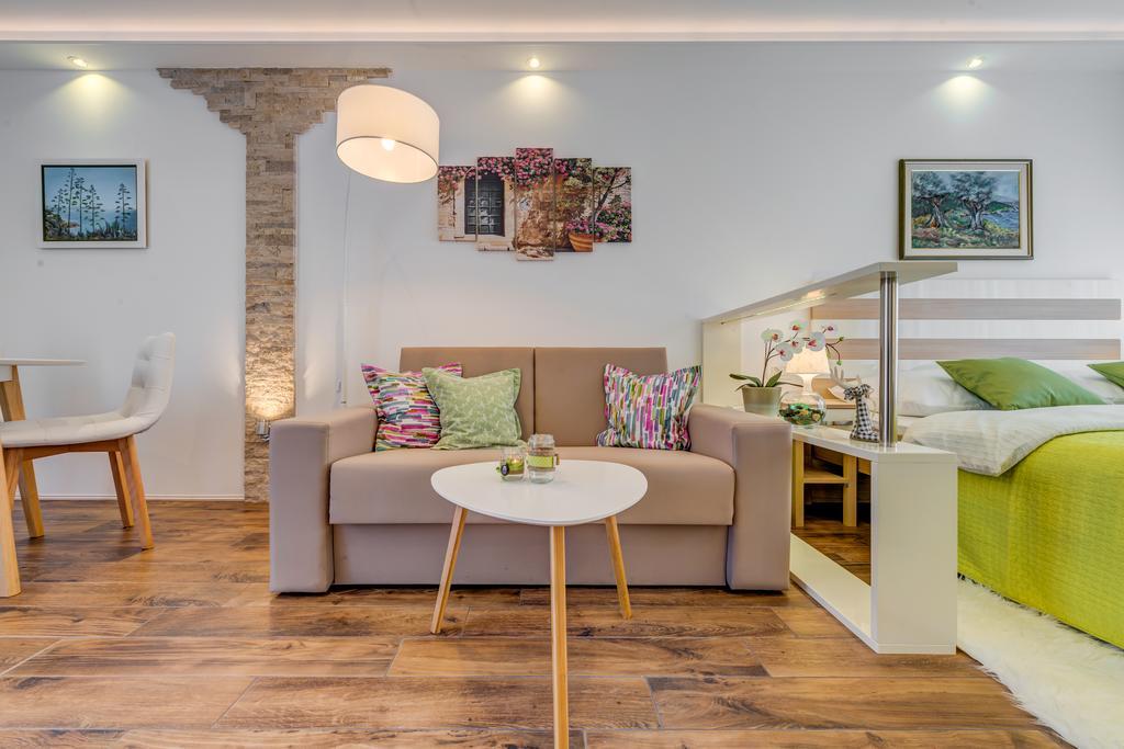 Room&Studio Apartment Just Enjoy Сплит Екстериор снимка