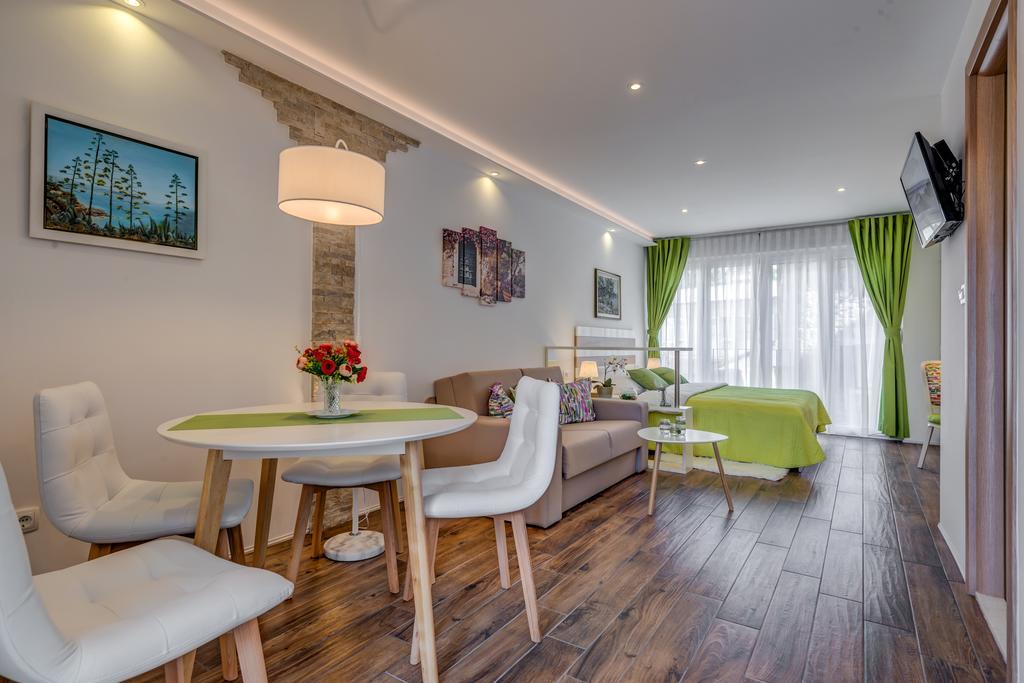 Room&Studio Apartment Just Enjoy Сплит Екстериор снимка