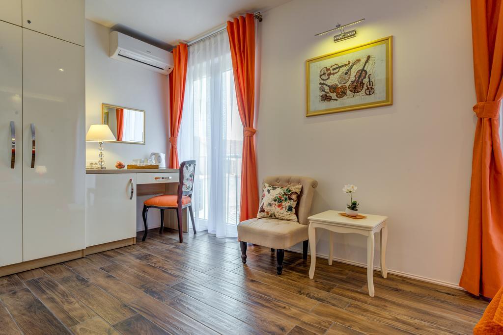 Room&Studio Apartment Just Enjoy Сплит Екстериор снимка